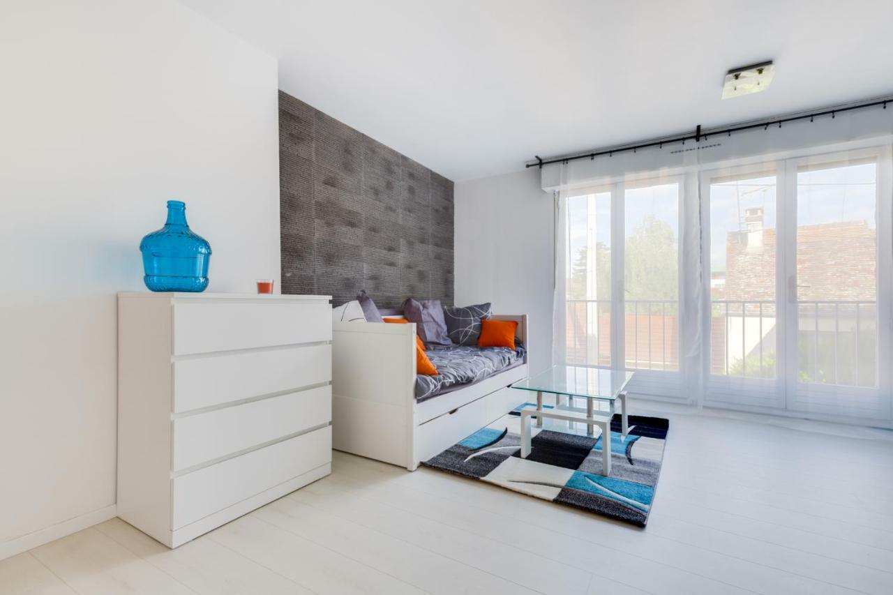 Modern Apart City Mantes-la-Jolie ภายนอก รูปภาพ